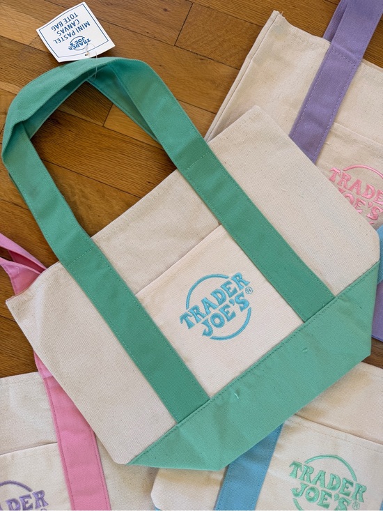 Trader Joe'S Handbags - Trader Joe's pastel Mint Canvas Tote Bag with Green Accents